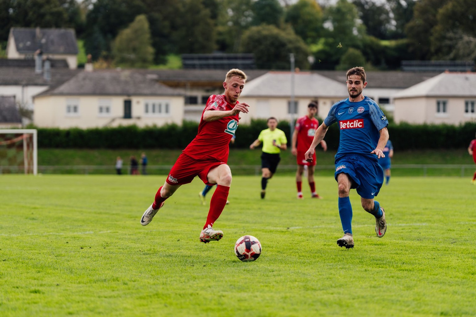 How to Design Small-Sided Games That Boost Creativity in Young Players — Rotate Roles and Constraints to Keep Players Ch How to Design Small-Sided Games That Boost Creativity in Young Players — Rotate Roles and Constraints to Keep Players Ch